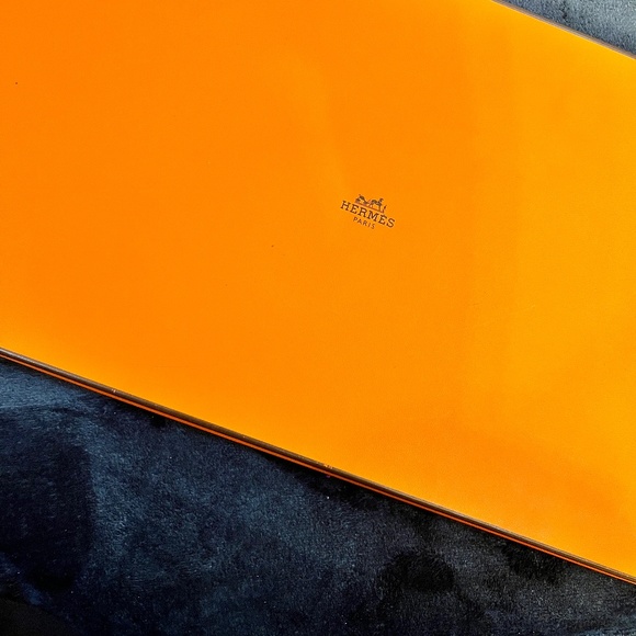 Hermes Scarf - Picture 1 of 3